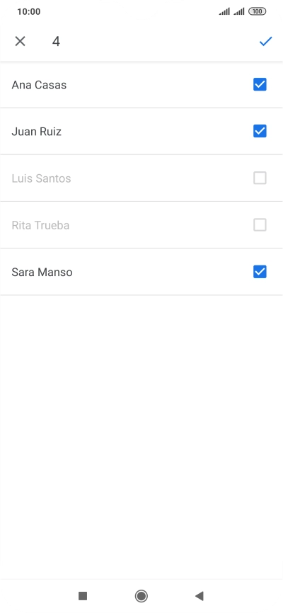 Pulsa en el campo junto a los contactos deseados para seleccionarlos. Pulsa en el campo junto a los contactos deseados para seleccionarlos.