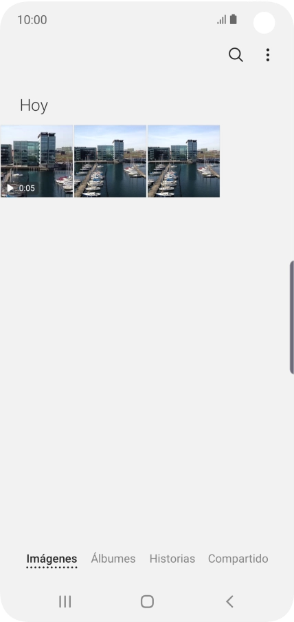 Pulsa Álbumes y desplázate a la carpeta deseada. Pulsa Álbumes y desplázate a la carpeta deseada.