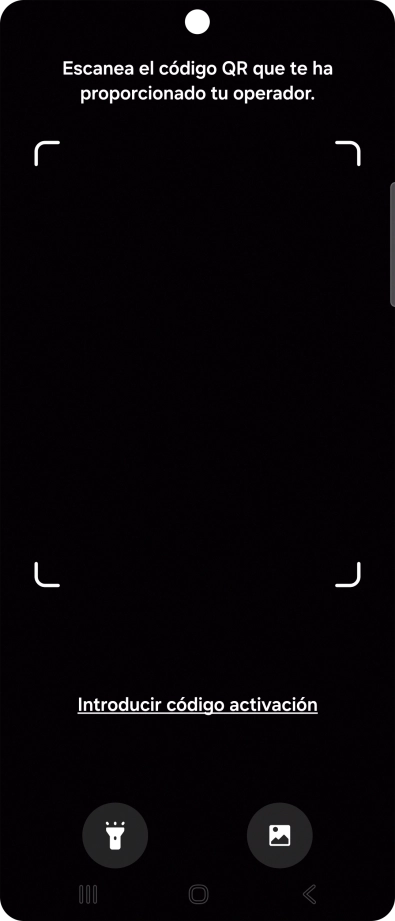 Coloca el código QR dentro del marco de la cámara del teléfono para escanearlo. Coloca el código QR dentro del marco de la cámara del teléfono para escanearlo.