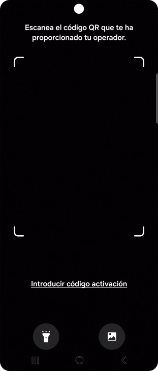 Coloca el código QR dentro del marco de la cámara del teléfono para escanearlo. Coloca el código QR dentro del marco de la cámara del teléfono para escanearlo.
