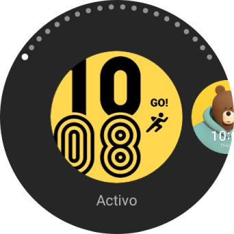 Desliza el dedo hacia la izquierda para ver las diferentes esferas del reloj. Desliza el dedo hacia la izquierda para ver las diferentes esferas del reloj.