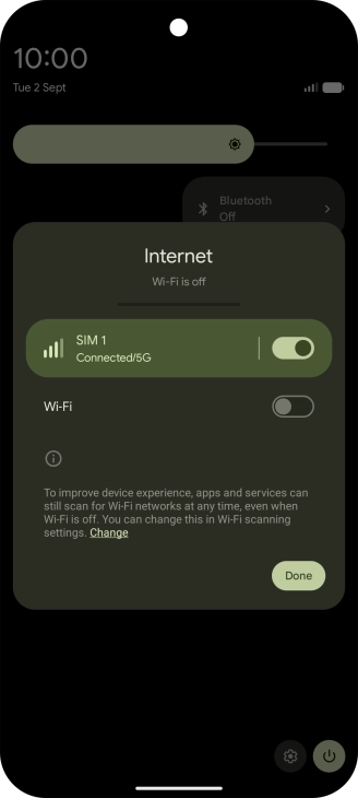 Press the indicator next to the mobile data icon to turn the function on or off. Press the indicator next to the mobile data icon to turn the function on or off.