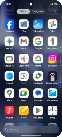 Abre Fotografías y desplázate a la fotografía o la imagen deseada. Abre Fotografías y desplázate a la fotografía o la imagen deseada.