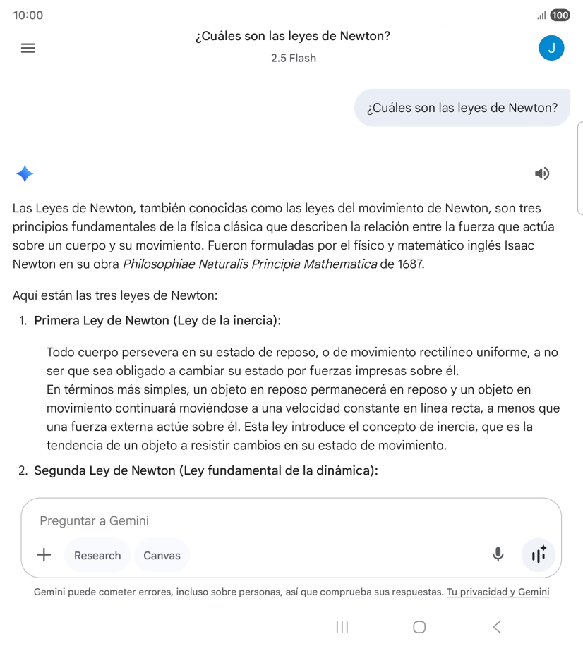 La transcripción de la conversación con Gemini Live aparece ahora en la pantalla. La transcripción de la conversación con Gemini Live aparece ahora en la pantalla.