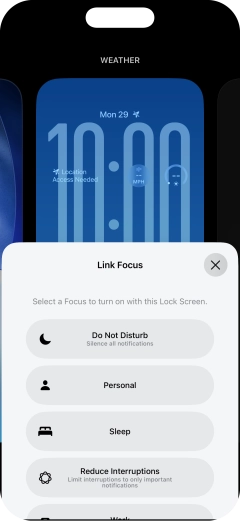 Press the required focus mode.