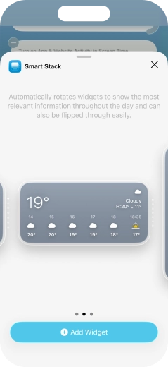 Slide your finger right or left on the screen to select the required widget size.
