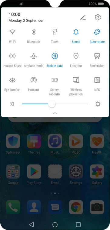 Press Mobile data to turn the function on or off.
