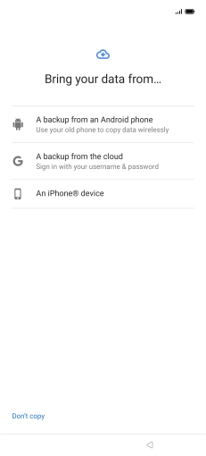 Press the required transfer method and follow the instructions on the screen to transfer content from another phone.