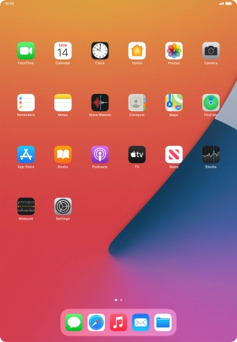 Slide your finger slowly upwards starting from the bottom of the screen until the list of running applications is displayed.