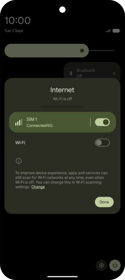 Press the indicator next to the mobile data icon to turn the function on or off.