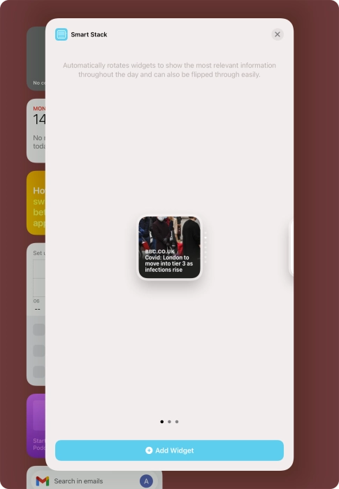 Slide your finger right or left on the screen to select the required widget size.