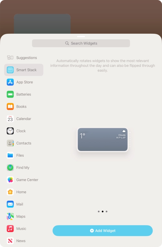 Slide your finger right or left on the screen to select the required widget size.