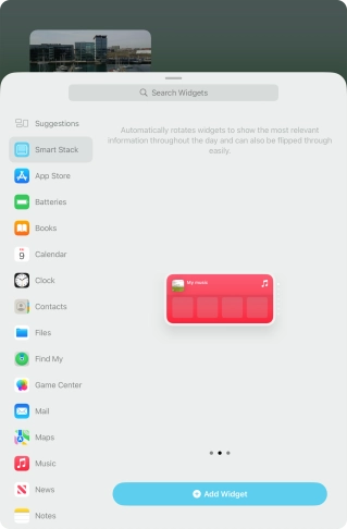 Slide your finger right or left on the screen to select the required widget size.