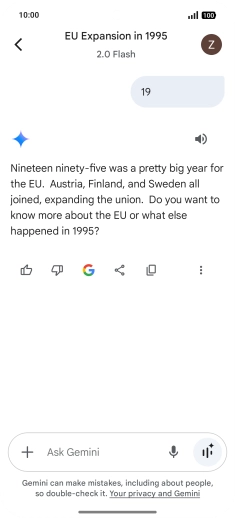 Transcription of the conversation with Gemini Live is now displayed.