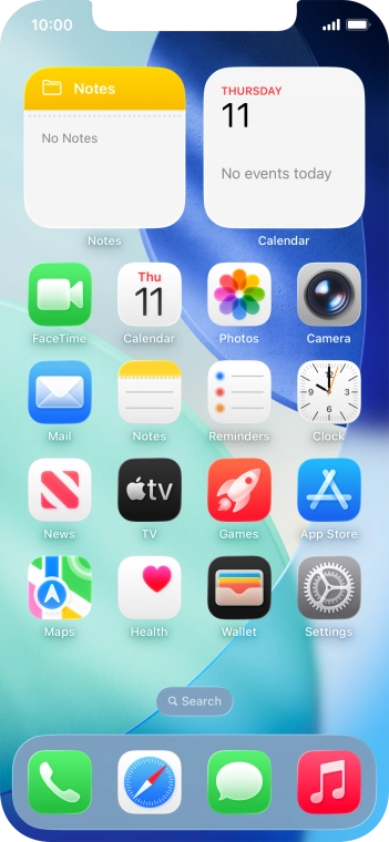 Slide your finger slowly upwards starting from the bottom of the screen until the list of running applications is displayed.