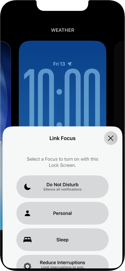 Press the required focus mode.