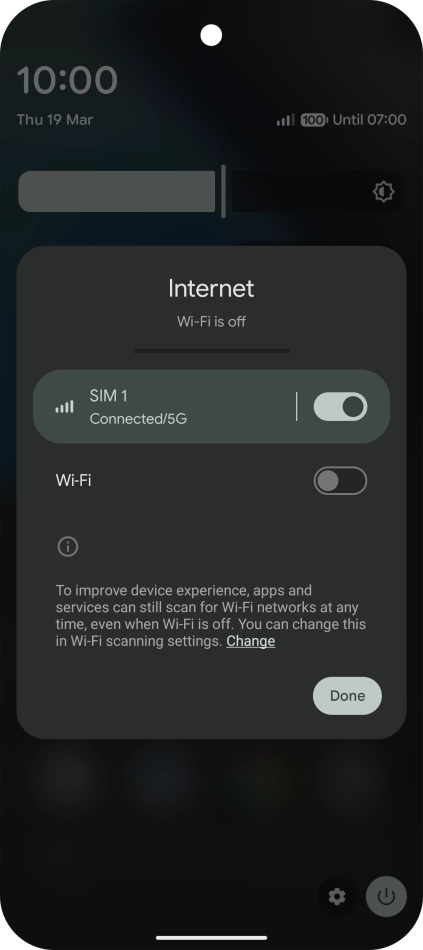 Press the indicator next to the mobile data icon to turn the function on or off.
