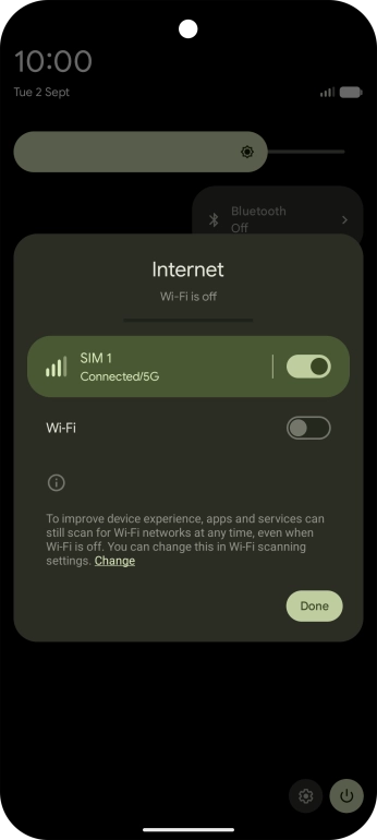 Press the indicator next to the mobile data icon to turn the function on or off.