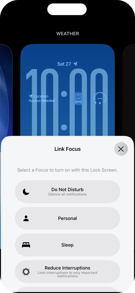 Press the required focus mode.