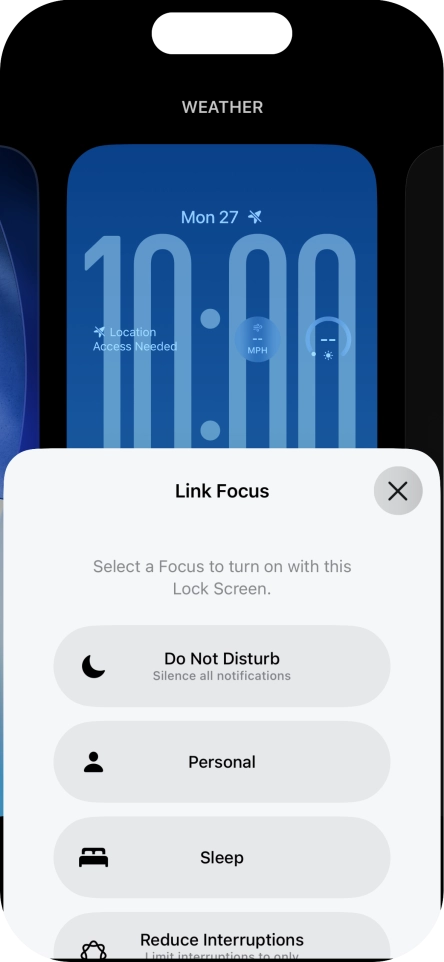Press the required focus mode.