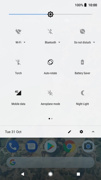 Press Mobile data to turn the function on or off.