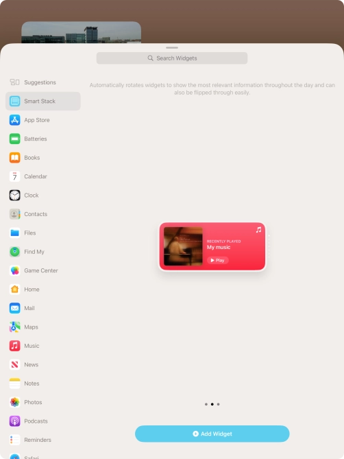Slide your finger right or left on the screen to select the required widget size.