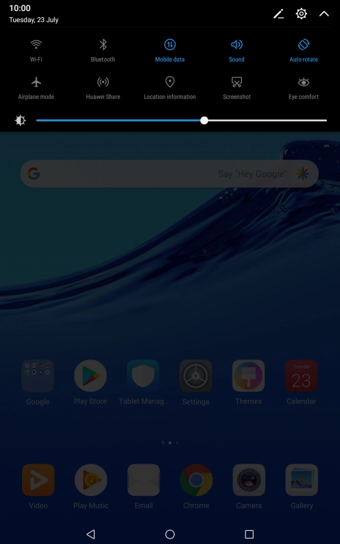 Press Mobile data to turn the function on or off.