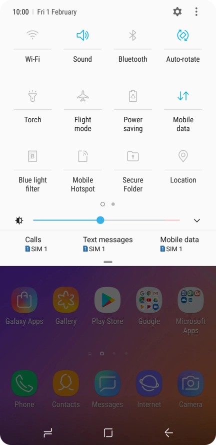 Press the mobile data icon to turn the function on or off.