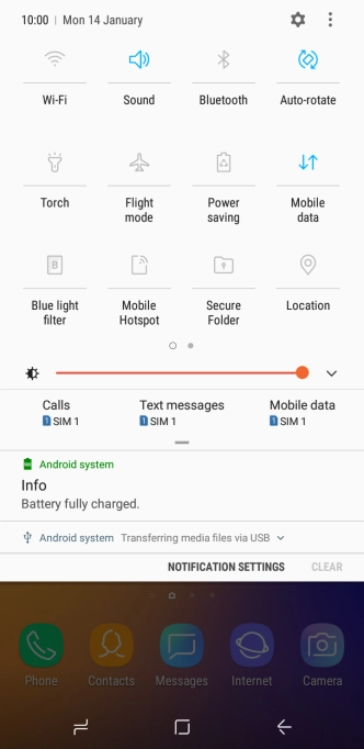 Press the mobile data icon to turn the function on or off.