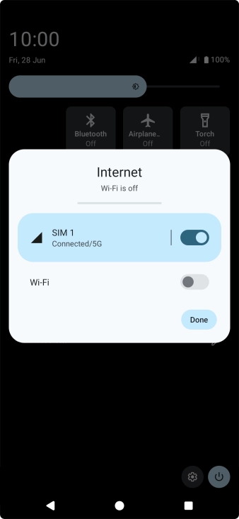 Press the indicator next to the mobile data icon to turn the function on or off.