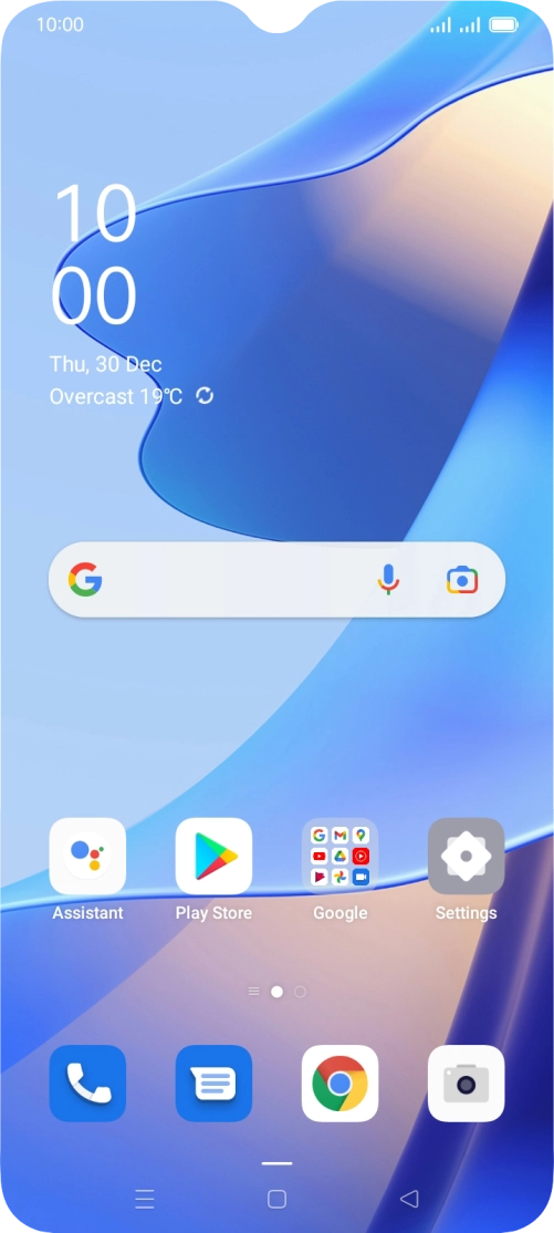 When the phone is turned on, you can always see the battery power level. The larger the coloured section of the battery icon, the more remaining battery power.