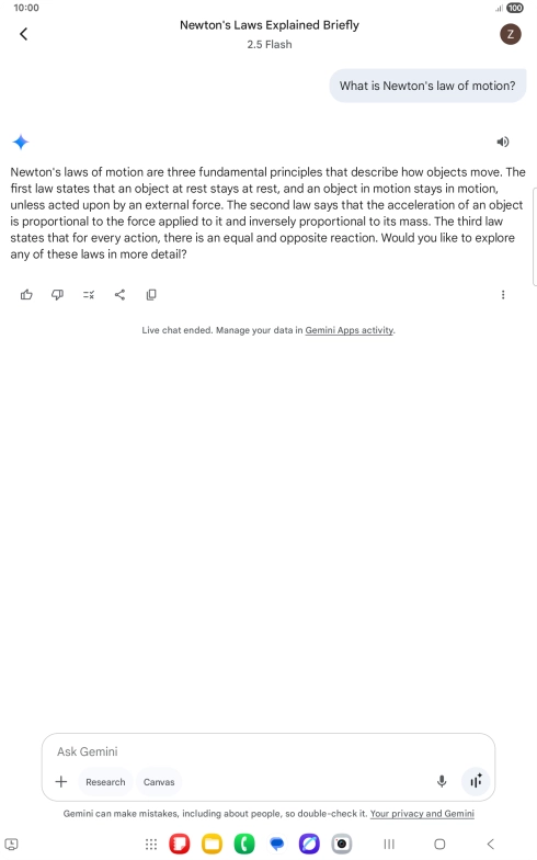 Transcription of the conversation with Gemini Live is now displayed.