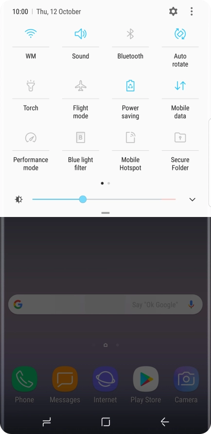 Press Mobile data to turn the function on or off.