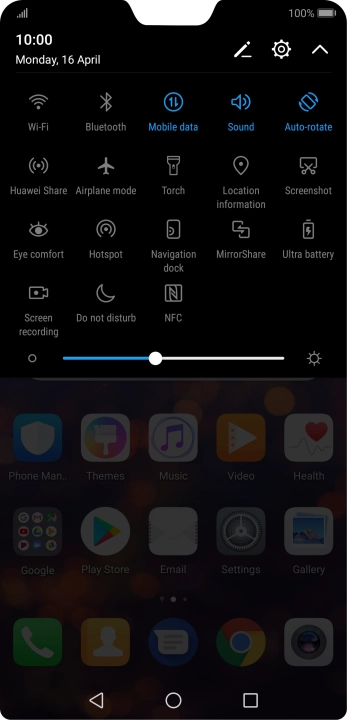 Press Mobile data to turn the function on or off.