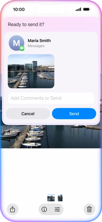 Ask Siri to share the screen content with your contacts.