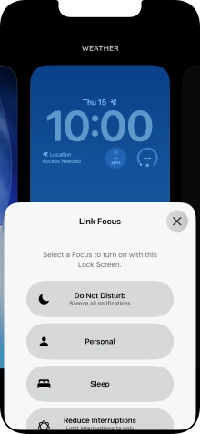 Press the required focus mode.