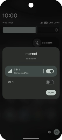 Press the indicator next to the mobile data icon to turn the function on or off.