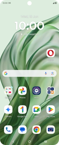 The email message icon shows that you've received a new email message.