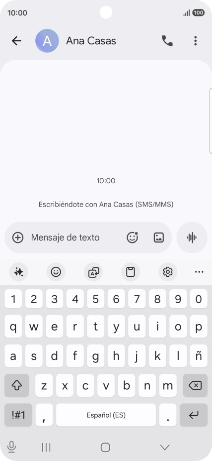 Selecciona una conversación o crea un nuevo mensaje y pulsa el icono de IA.