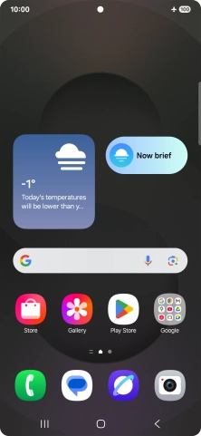 The flight mode icon shows that flight mode is turned on.