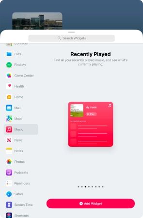 Slide your finger right or left on the screen to select the required widget size.