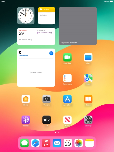 The Wi-Fi icon shows that your tablet is connected to a Wi-Fi network.