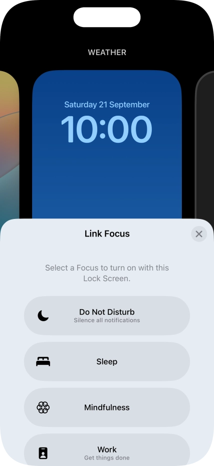 Press the required focus mode.