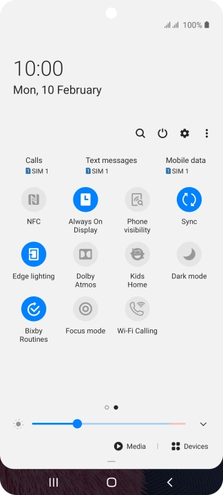 Press the NFC icon to turn the function on or off.