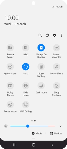 Press the NFC icon to turn the function on or off.