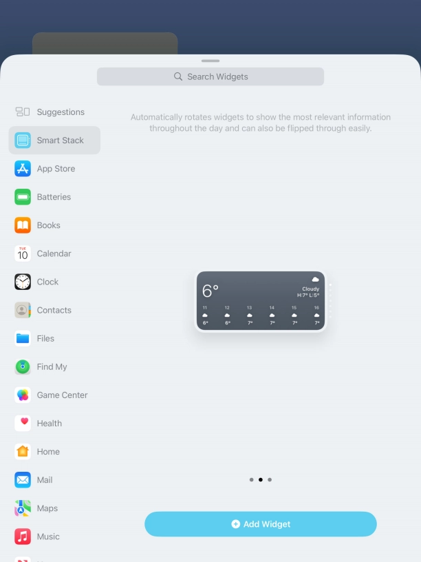 Slide your finger right or left on the screen to select the required widget size.