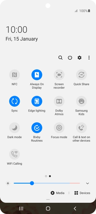 Press the NFC icon to turn the function on or off.