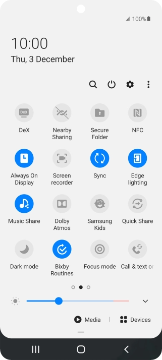 Press the NFC icon to turn the function on or off.