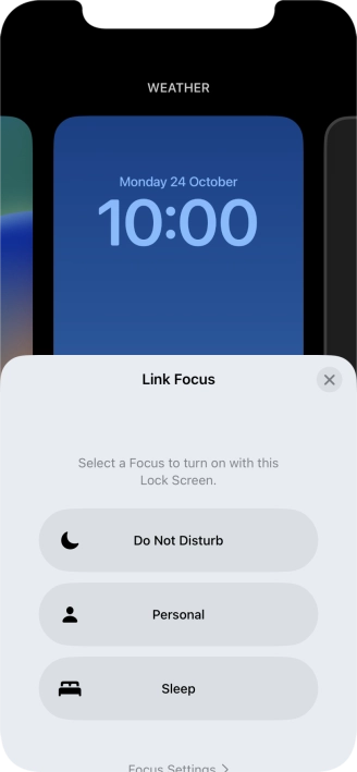 Press the required focus mode.