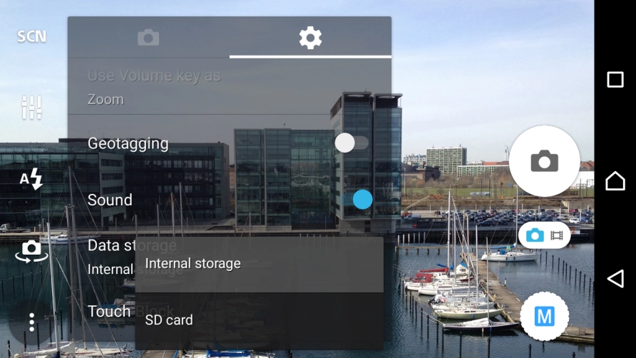 Press Internal storage to save your pictures in the phone memory.